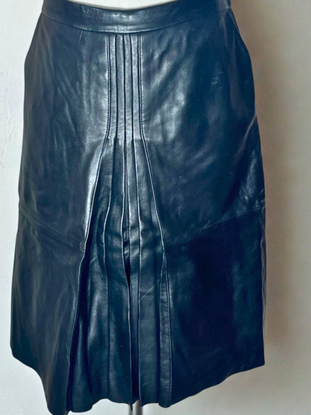 Classiques Entier Black Leather Skirt Pleated Front Size 12